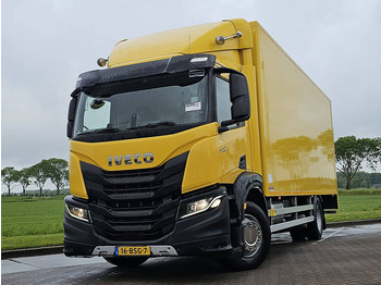 Kamion sa zatvorenim sandukom IVECO S-WAY