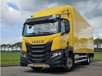 Kamion sa zatvorenim sandukom IVECO S-WAY