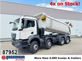 Kamion sa golom šasijom i zatvorenom kabinom MAN TGS 41.440