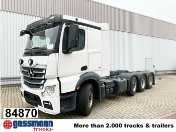 Kamion sa golom šasijom i zatvorenom kabinom MERCEDES-BENZ Actros