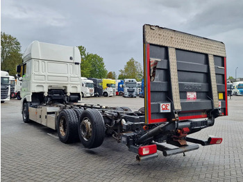 Kamion sa golom šasijom i zatvorenom kabinom DAF XF 530 SuperSpaceCab 6x2*4 - Chassis 740 cm - Loadlift - Steering axle - Leather -: slika 5