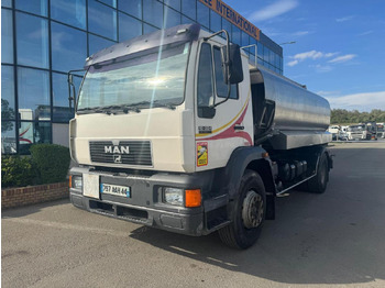 Kamion cisterna MAN 8.224