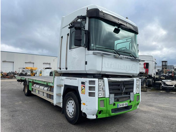 Kamion sa tovarnim sandukom RENAULT Magnum 440