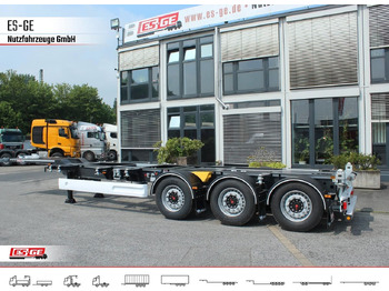 Poluprikolica za prevoz kontejnera/ Poluprikolica sa promenjivim sandukom WIELTON