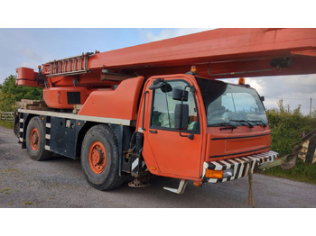 Pokretni kran TEREX