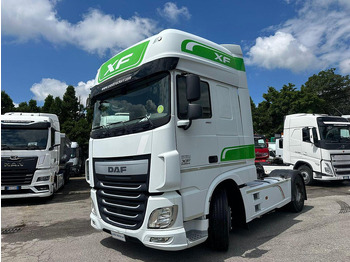 Tegljač DAF XF 460