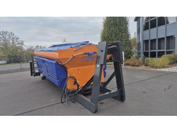 Kamion sa hidrauličnom kukom