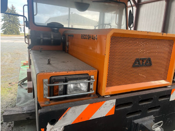Aerodromski traktor ATA 8500 4X4: slika 2