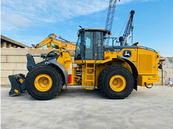 Utovarivač točkaš JOHN DEERE