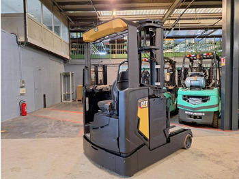 Regalni viljuškar Caterpillar NR20N2H: slika 5