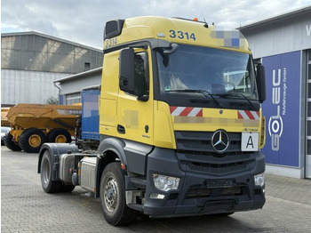 Tegljač MERCEDES-BENZ Actros 1846