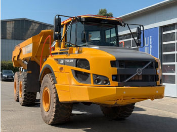 Zglobni kiper VOLVO A25G