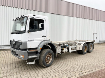 Kamion sa golom šasijom i zatvorenom kabinom MERCEDES-BENZ Atego 2628