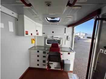 Vozilo hitne pomoći Mercedes-Benz Sprinter 516 CDI 4x2 Sprinter 516 CDI 4x2, Rettungswagen, Retarder: slika 3