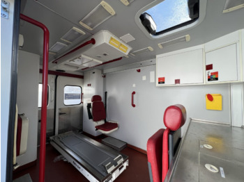 Vozilo hitne pomoći Mercedes-Benz Sprinter 516 CDI 4x2 Sprinter 516 CDI 4x2, Rettungswagen, Retarder: slika 2