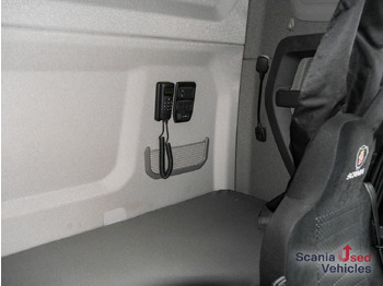 Kamion sa ceradom SCANIA R 410 B6x2*4NB - Pritsche / Plane / LBW -: slika 3 Kamion sa ceradom SCANIA R 410 B6x2*4NB - Pritsche / Plane / LBW -: slika 3