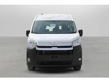 Minibus, Putnički kombi Toyota Hiace: slika 3