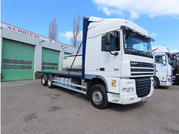 Kamion sa tovarnim sandukom DAF XF 105 460