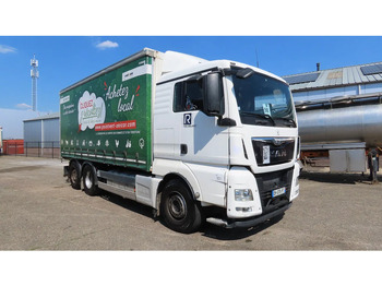 Kamion sa ceradom MAN TGX 26.480