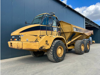 Zglobni kiper CATERPILLAR 730
