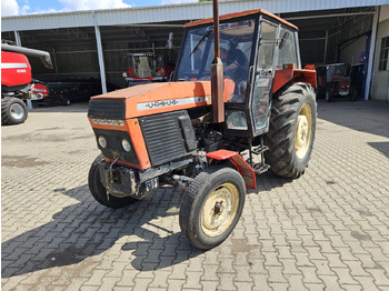 Traktor URSUS