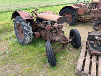 Traktor FORDSON