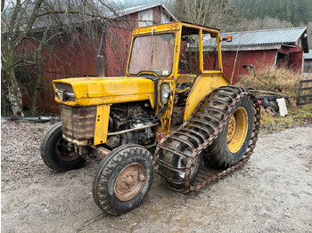 Traktor MASSEY FERGUSON 100 series