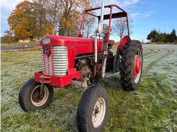 Traktor MASSEY FERGUSON