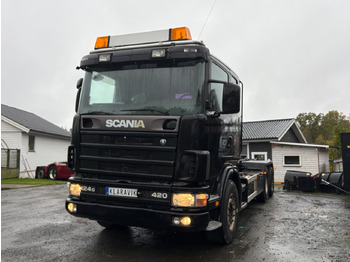 Kamion sa hidrauličnom kukom SCANIA 124G 420