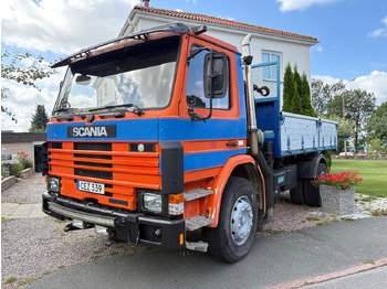 Kamion sa dizalicom SCANIA