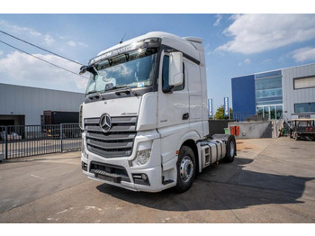 Tegljač MERCEDES-BENZ Actros 1845