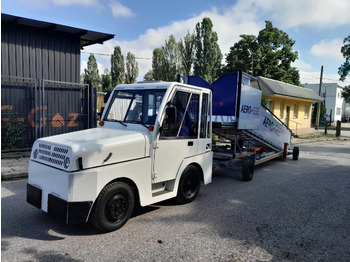 Putničke stepenice AERO-GSE stairs Towable stairs with the pedestrian movement ( 2,4-3,8m): slika 3 Putničke stepenice AERO-GSE stairs Towable stairs with the pedestrian movement ( 2,4-3,8m): slika 3