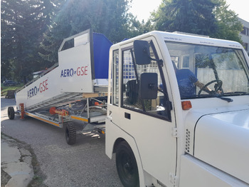 Putničke stepenice AERO-GSE stairs Towable stairs with the pedestrian movement ( 2,4-3,8m): slika 5 Putničke stepenice AERO-GSE stairs Towable stairs with the pedestrian movement ( 2,4-3,8m): slika 5