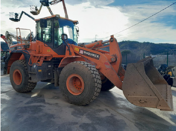 Utovarivač točkaš DOOSAN DL300