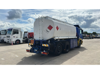 Kamion cisterna MAN 26.402 (18.000 L / 6X2 / 6 CYLINDER / FRONT STEEL / 3 COMPARTIMENTS): slika 5