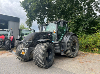 Traktor VALTRA T174