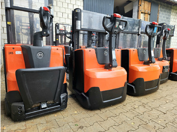 Toyota SWE 200D Toyota SWE 200D: slika 3 Toyota SWE 200D Toyota SWE 200D: slika 3