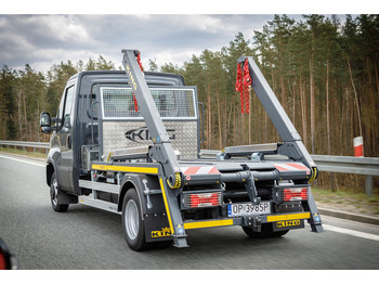 Kamion za utovaranje kontejnera IVECO Daily 70c18