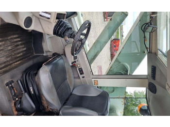 Teleskopski upravljač Claas Ranger 975: slika 5