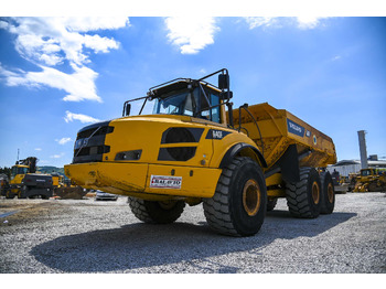 Zglobni kiper VOLVO A40F