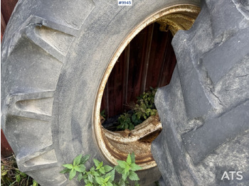 Kompletan točak za Traktor 2 tractor tires with rims and rings: slika 5