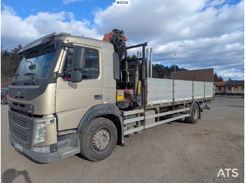 Kamion sa tovarnim sandukom VOLVO FM 330