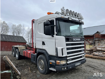 Kamion sa hidrauličnom kukom SCANIA R144