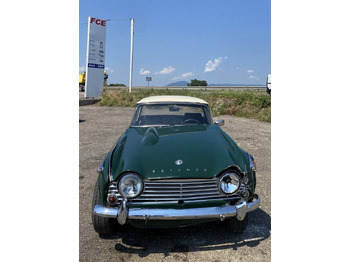 Automobil Triumph TR4-A + Hard Top / OldTimer endommagé: slika 2