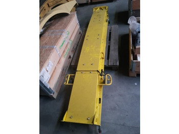 Oprema za prevrtanje i razlaganje JOHN DEERE 8400
