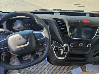 Putnički kombi IVECO Daily 35S18H A8: slika 4