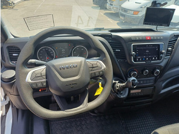 Dostavno vozilo sa ceradom IVECO Daily 70C18H: slika 3 Dostavno vozilo sa ceradom IVECO Daily 70C18H: slika 3