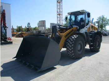 Utovarivač točkaš LIEBHERR L 526