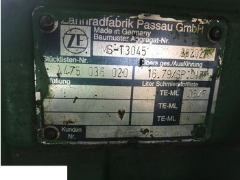 Osovina i delovi za Poljoprivredna mašina John Deere 3415 - Obudowa Mostu: slika 2