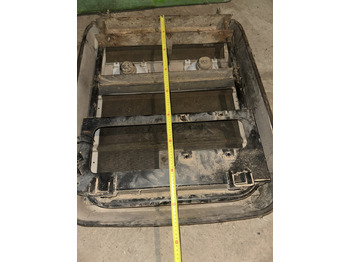 Rešetka za Poljoprivredna mašina Massey Ferguson 8110 - 8180 grill maska przednia: slika 5 Rešetka za Poljoprivredna mašina Massey Ferguson 8110 - 8180 grill maska przednia: slika 5